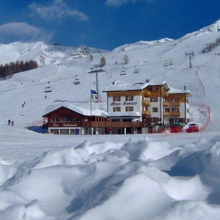 Albergo Bucaneve Камподольчино Экстерьер фото